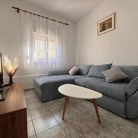 Apartments Fortuna Biograd Na Moru Exterior photo