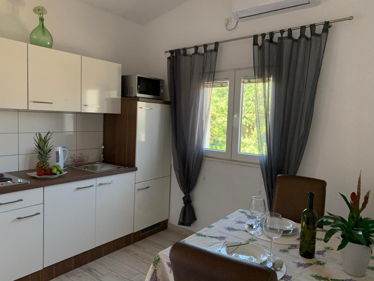Apartments Fortuna Biograd Na Moru Exterior photo