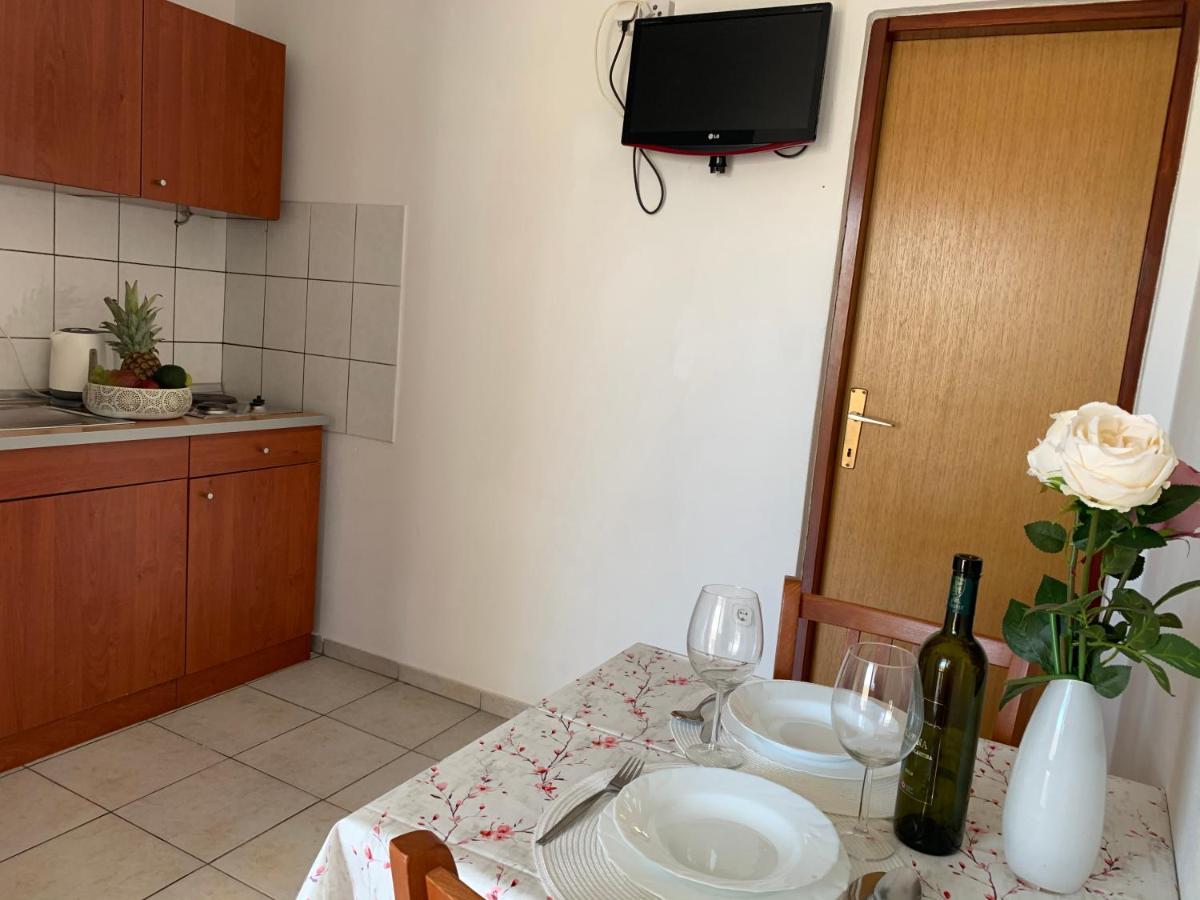 Apartments Fortuna Biograd Na Moru Exterior photo