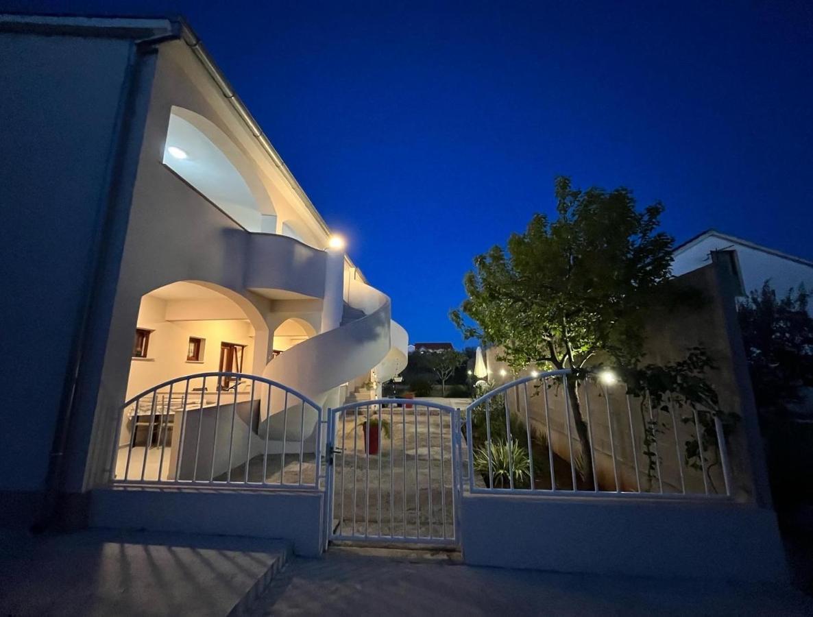 Apartments Fortuna Biograd Na Moru Exterior photo
