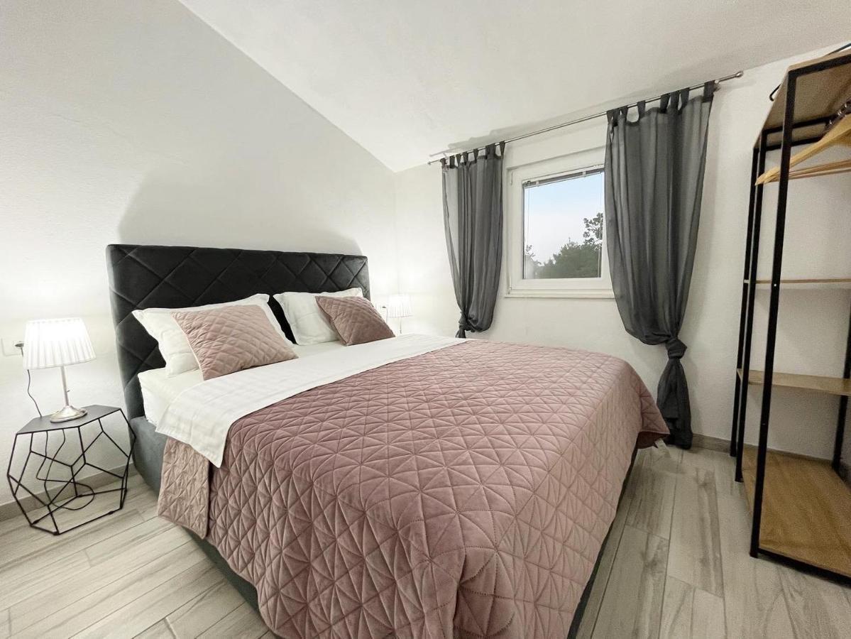 Apartments Fortuna Biograd Na Moru Exterior photo