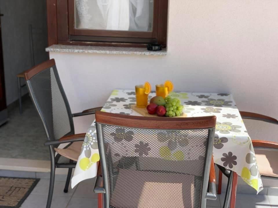 Apartments Fortuna Biograd Na Moru Exterior photo